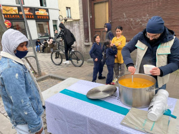 Brüksel'de Sıcak Yemek Dağıtımı